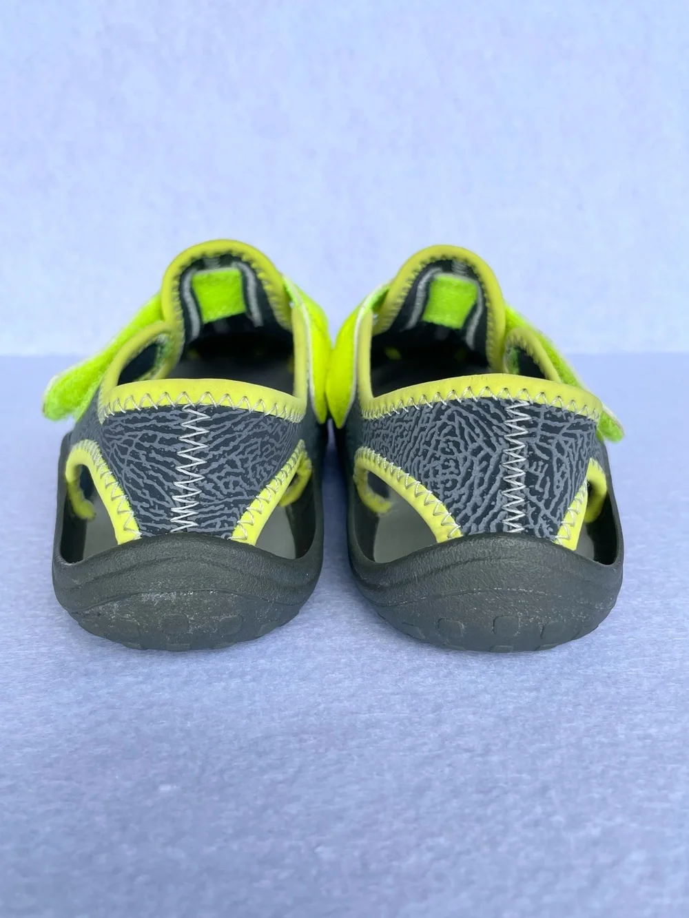 Nike Kids Sunray Protect “Volt Neon Gray Open-Toe Water Casual Sandals size 2